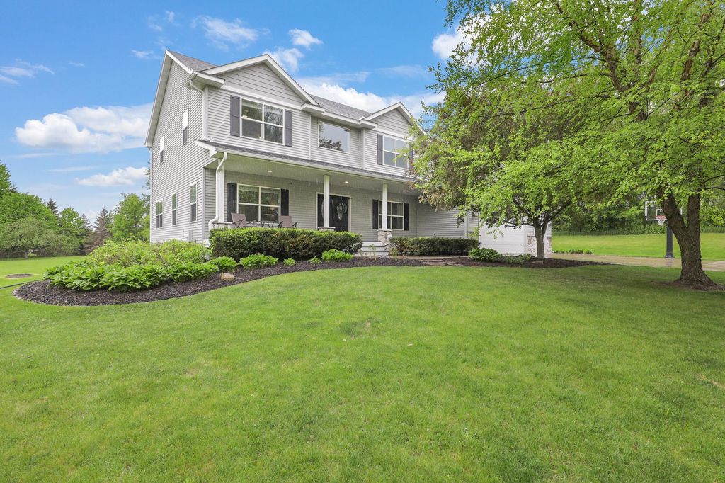 Photo of 19885 Hunters Ridge, Rogers, MN 55374 (MLS # 7080113)