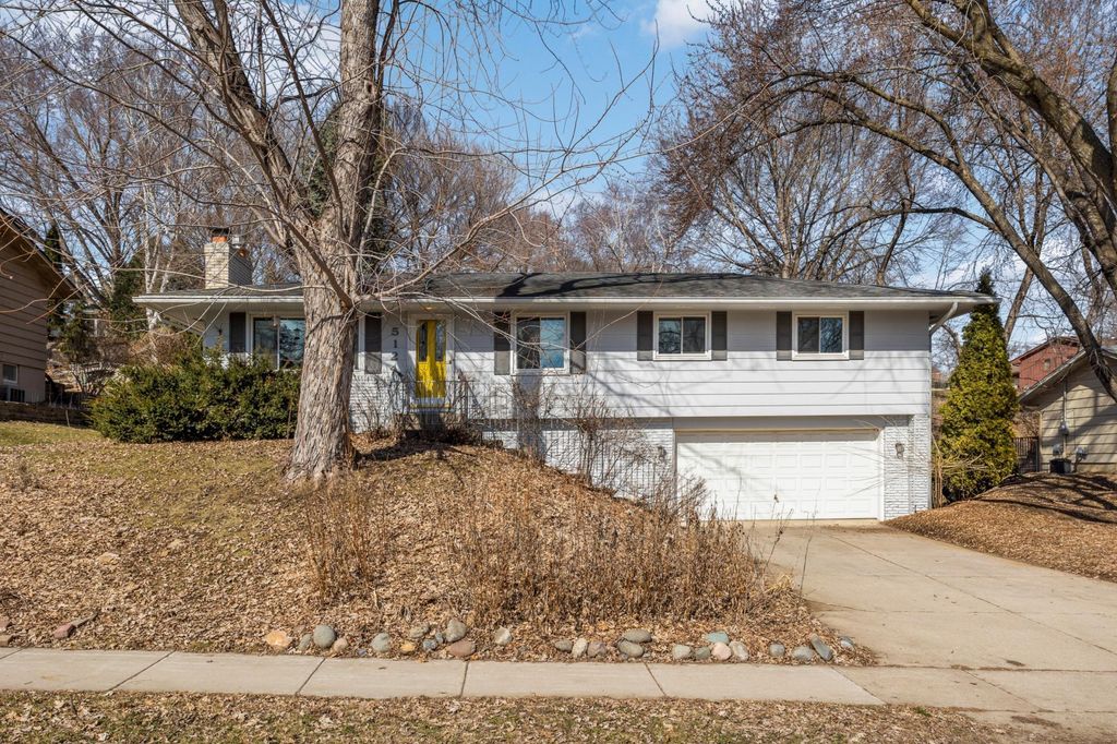 Photo of 5124 Heritage Hills Drive, Minneapolis, MN 55437 (MLS # 6810288)