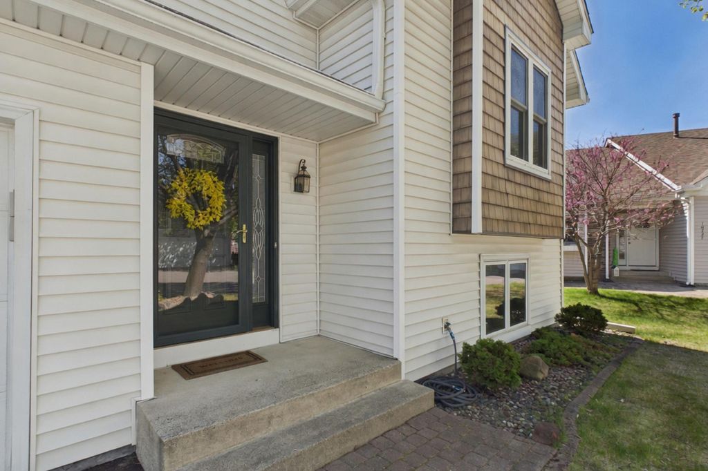 Photo of 10211 Lee Drive, Eden Prairie, MN 55347 (MLS # 7067362)