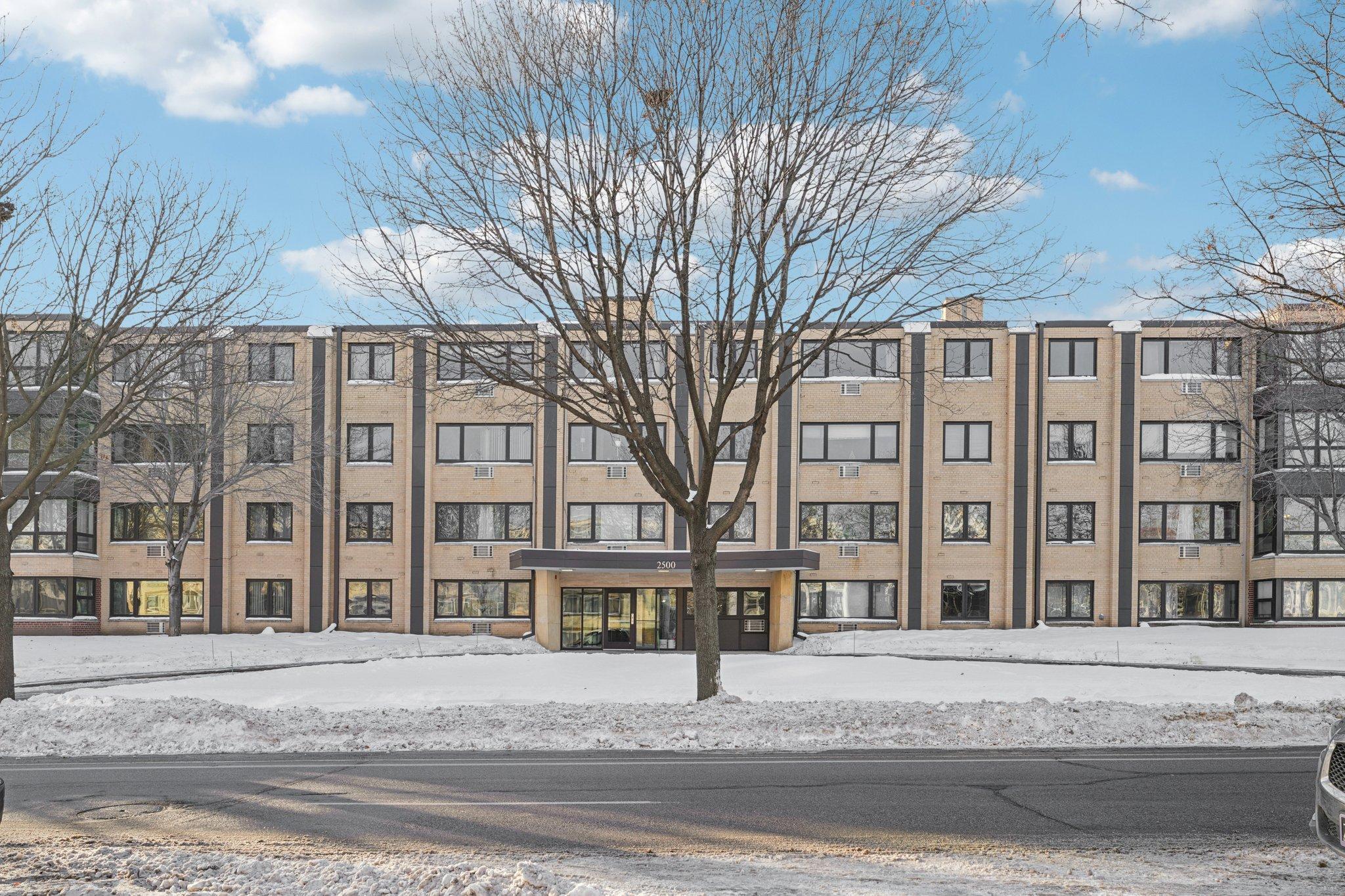 2500 Blaisdell Avenue 211