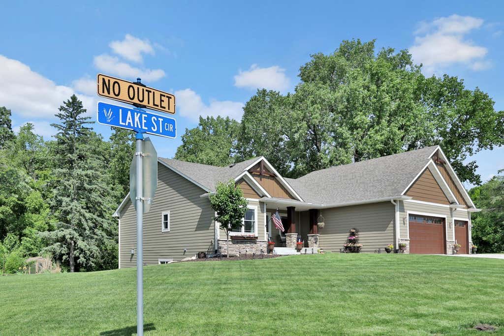 Photo of 4144 Shady Oak Road S, Hopkins, MN 55343 (MLS # 7085360)