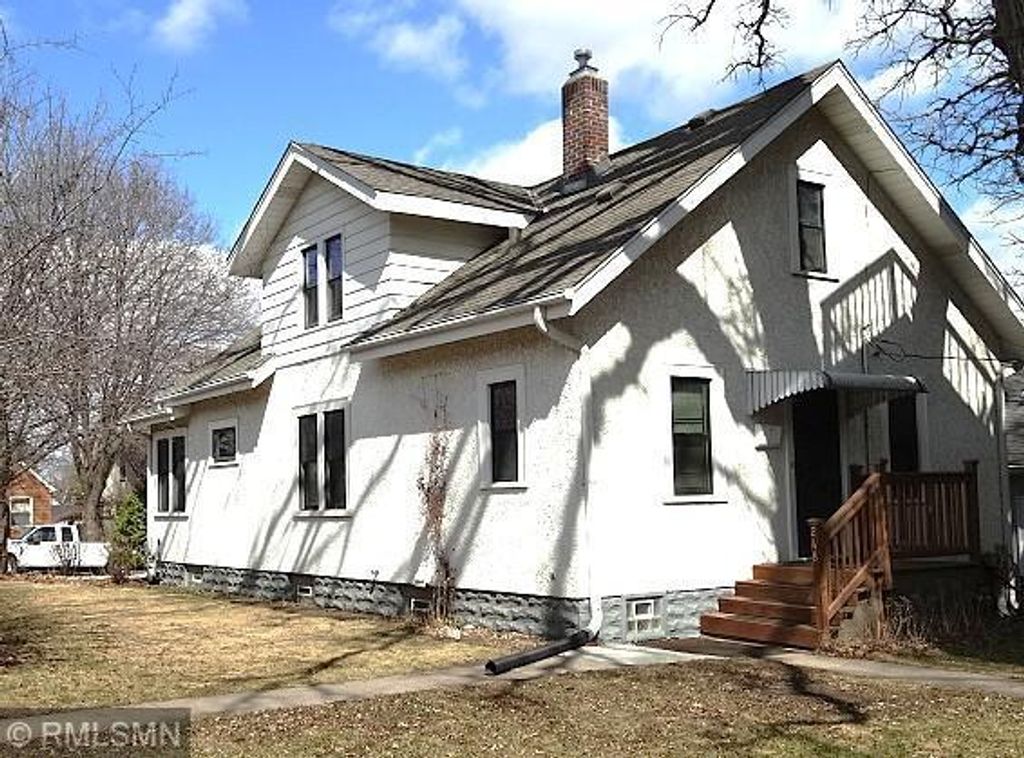 Photo of 248 Winona Street W, West Saint Paul, MN 55118 (MLS # 7046417)