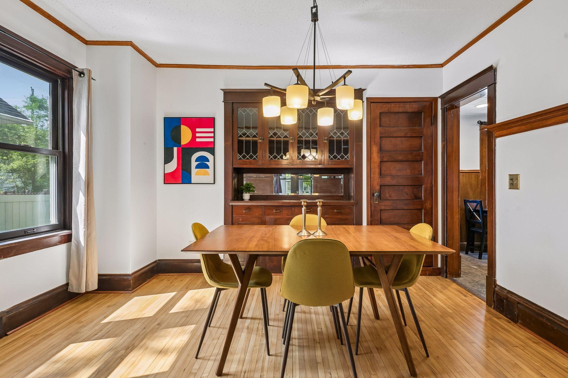 1249 6th Street E