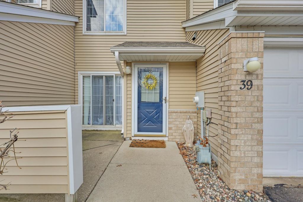 Photo of 2270 Ranchview Lane N #39, Plymouth, MN 55447 (MLS # 7069905)