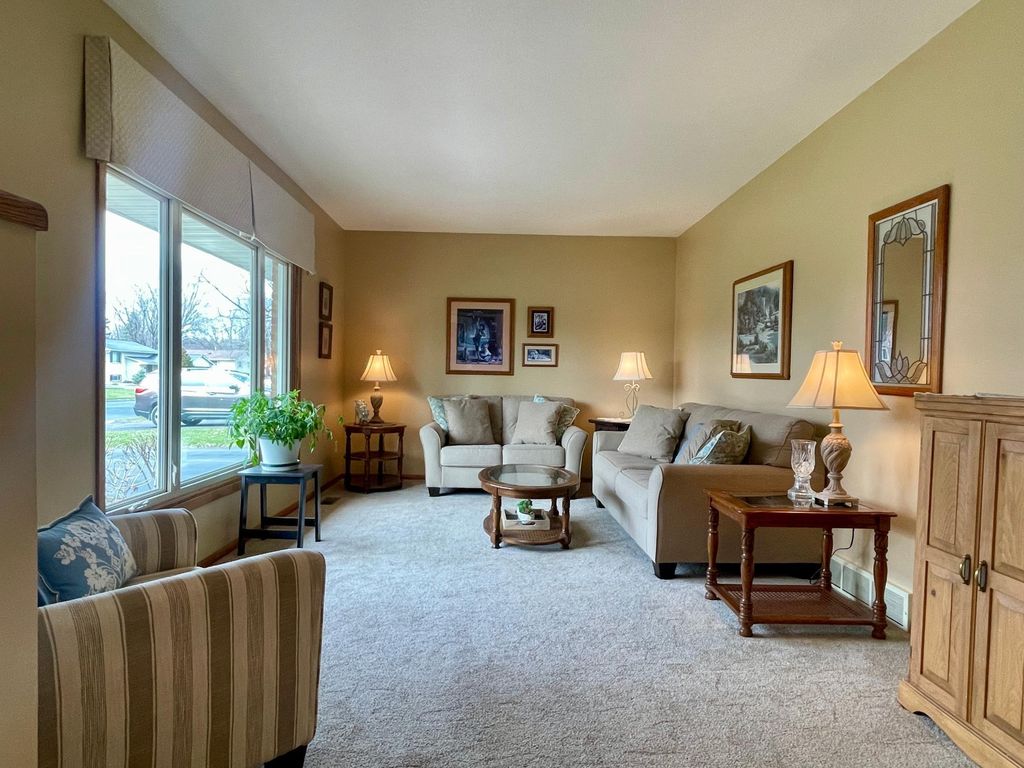 Photo of 1197 Jackson Street S, Shakopee, MN 55379 (MLS # 7051153)