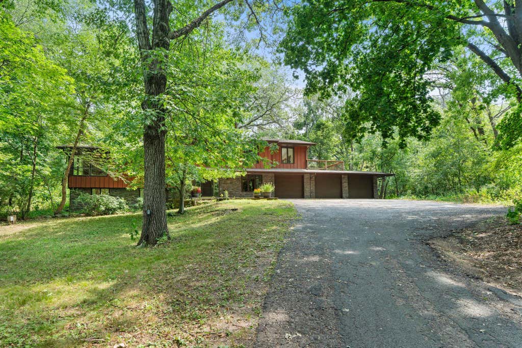 Photo of 34 N Oaks Road, North Oaks, MN 55127 (MLS # 7075590)