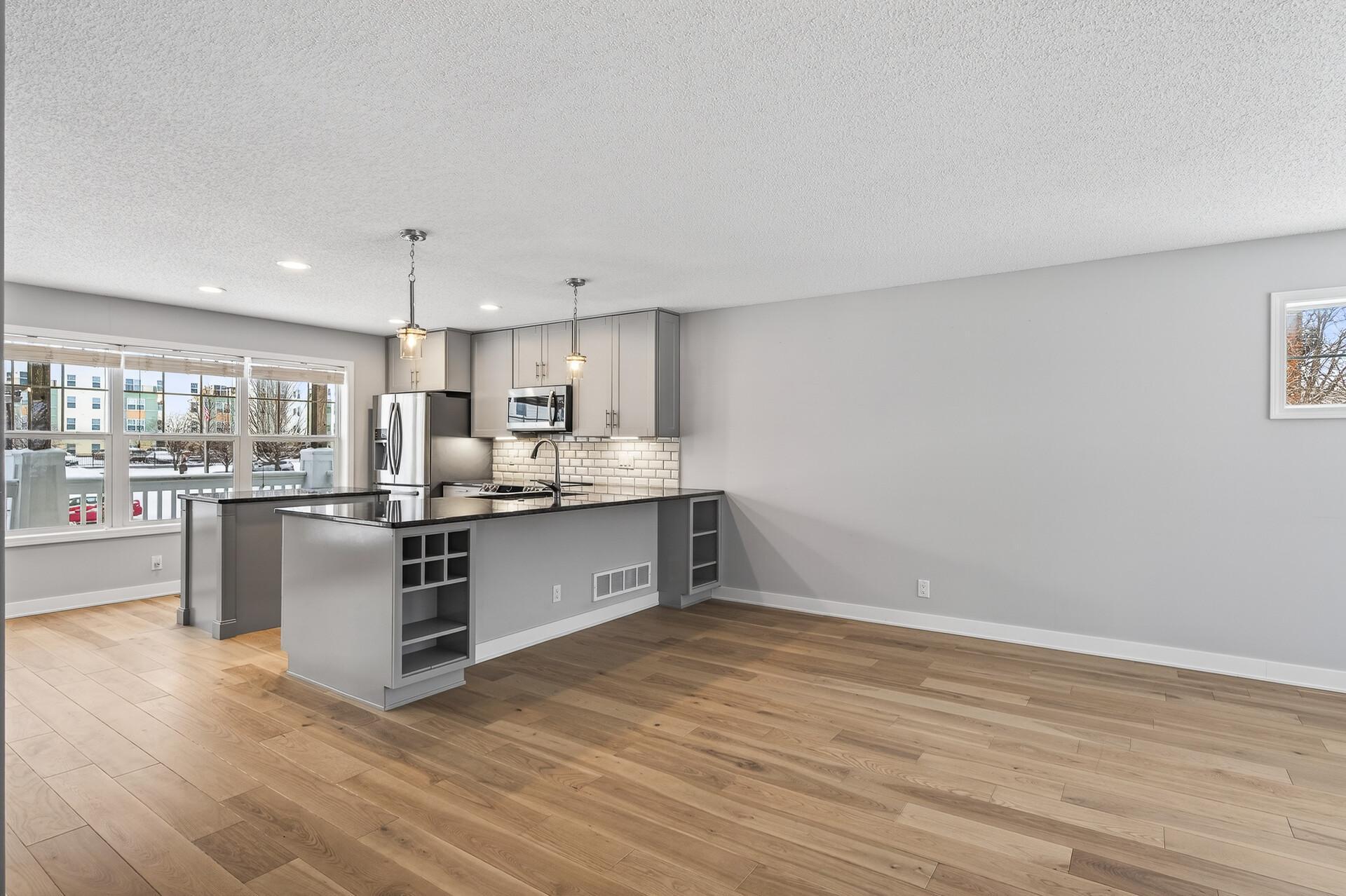 1667 Arona Street 8