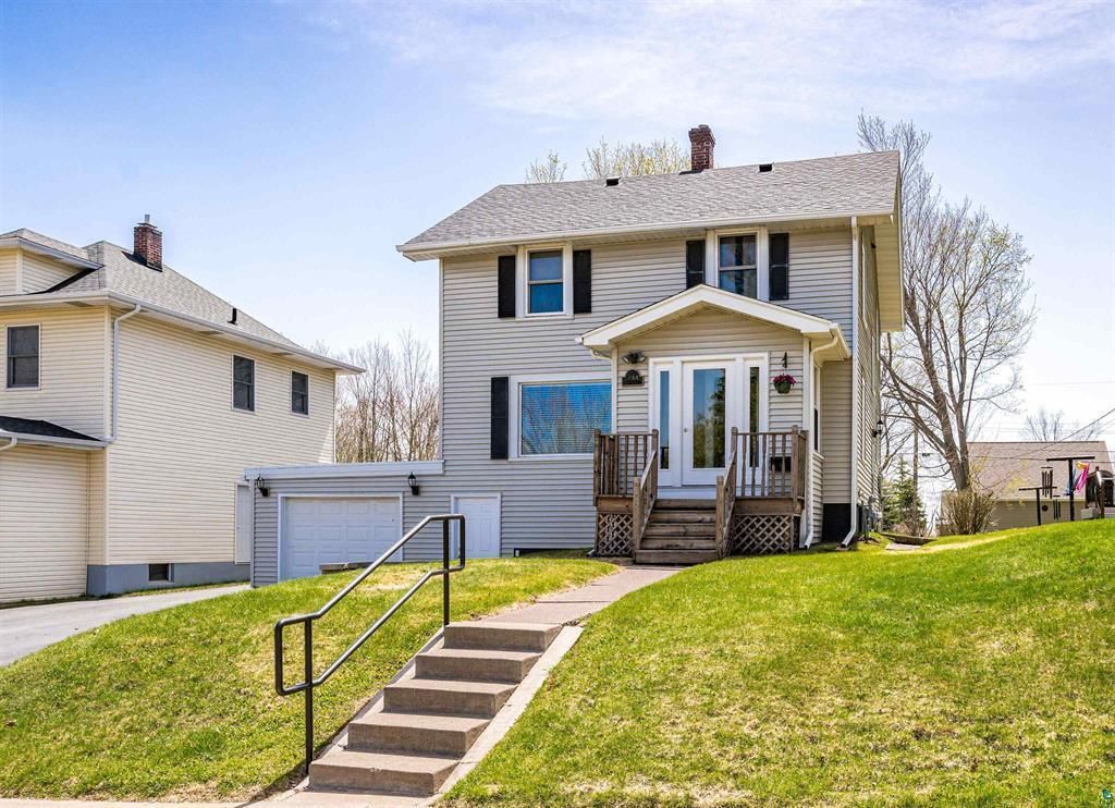 Photo of 244 W Faribault Street, Duluth, MN 55803 (MLS # 7076443)