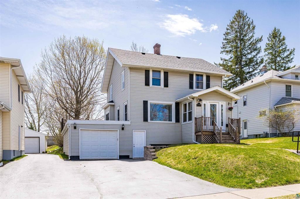 Photo of 244 W Faribault Street, Duluth, MN 55803 (MLS # 7076443)