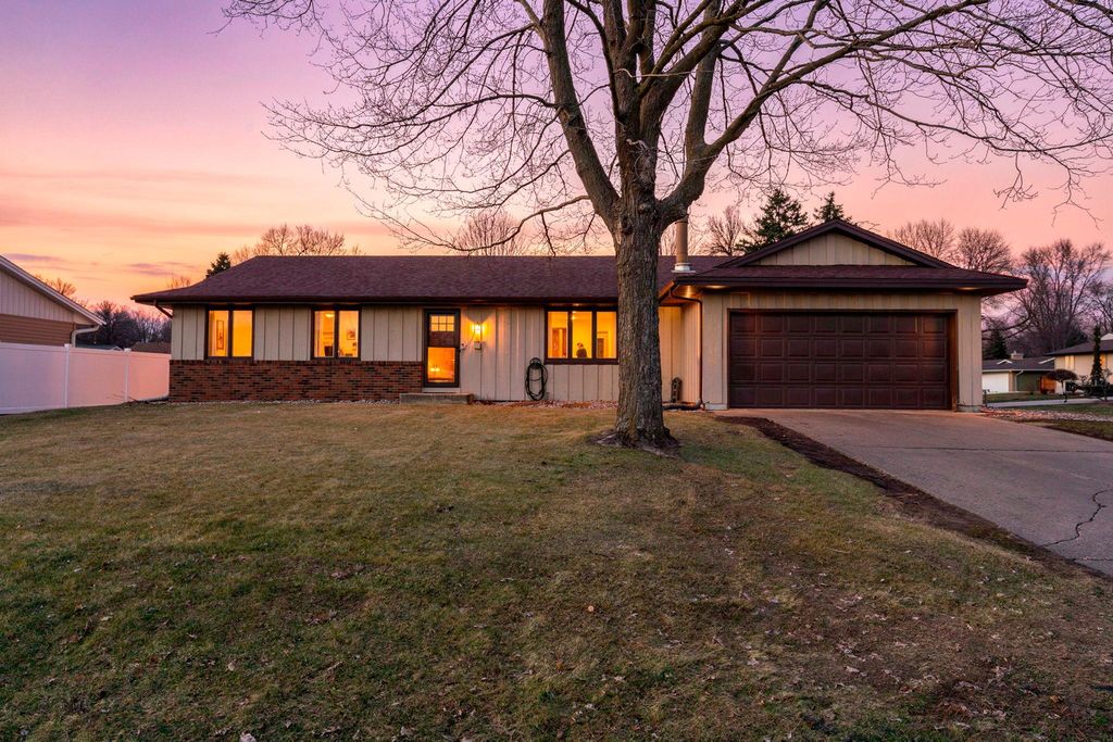 Photo of 8606 88th Street S, Cottage Grove, MN 55016 (MLS # 7039854)