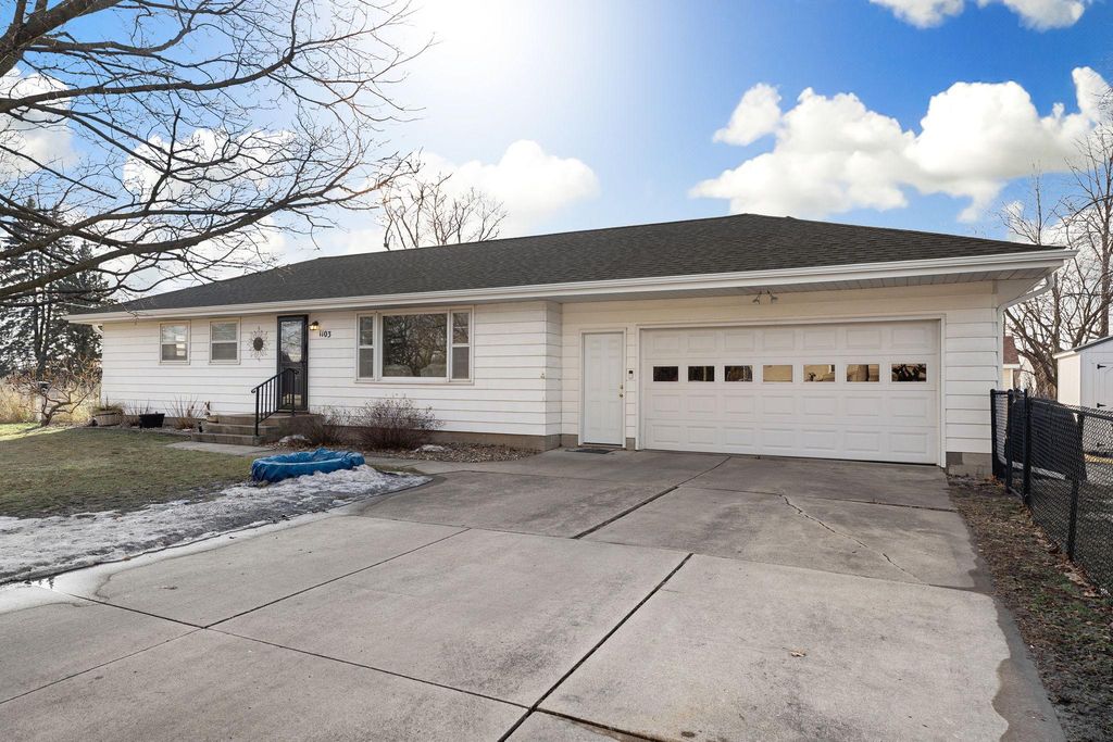 Photo of 1103 18th Street NE, Austin, MN 55912 (MLS # 7021278)