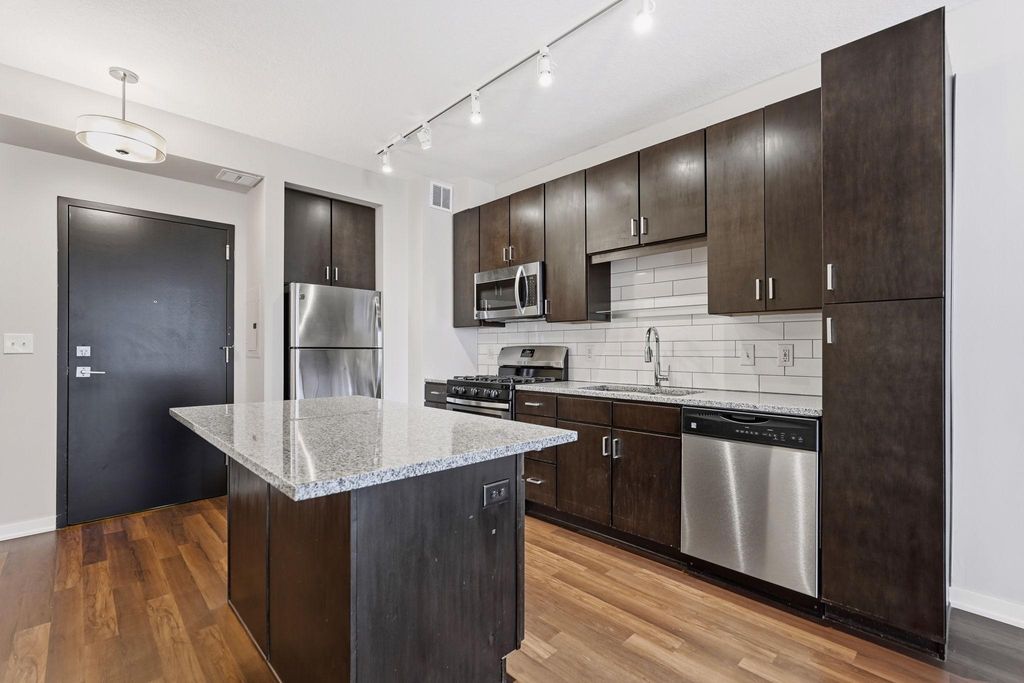 Photo of 465 Nicollet Mall #1410, Minneapolis, MN 55401 (MLS # 7065711)