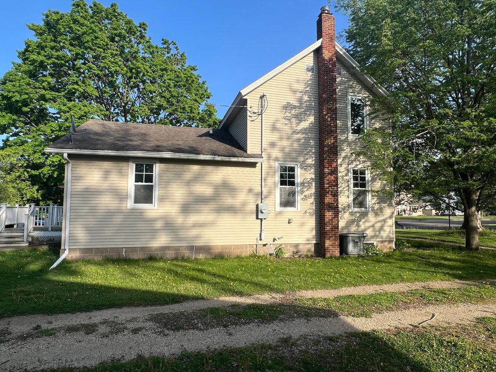 Photo of 536 Gambia Avenue, Wabasha, MN 55981 (MLS # 7082668)
