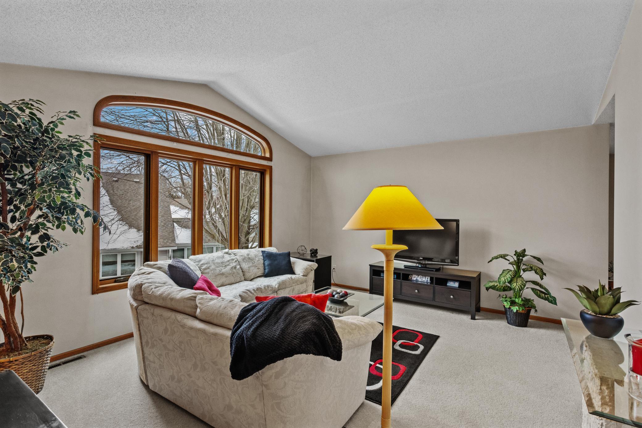 2559 Sumac Circle