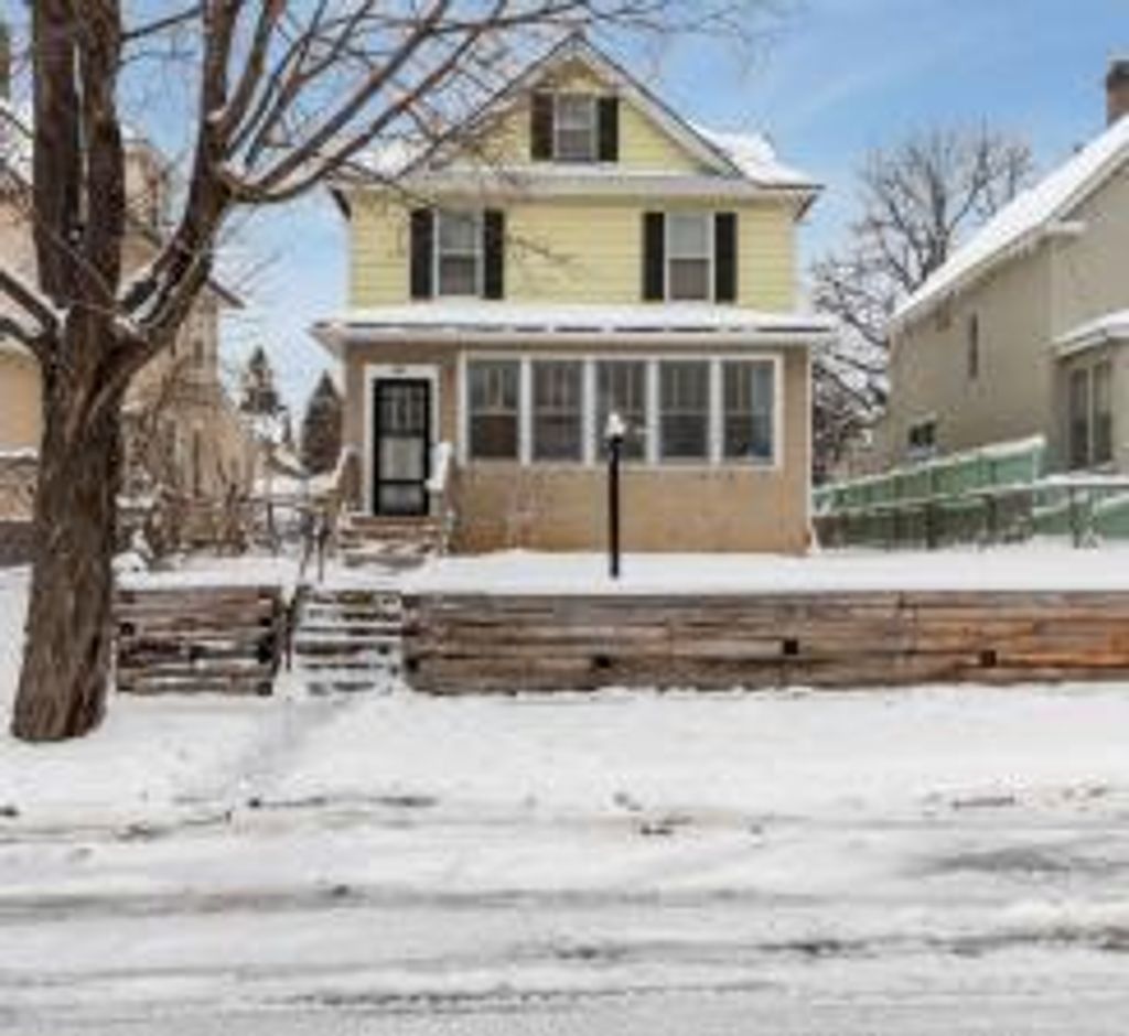Photo of 1013 Sims Avenue, Saint Paul, MN 55106 (MLS # 7001296)