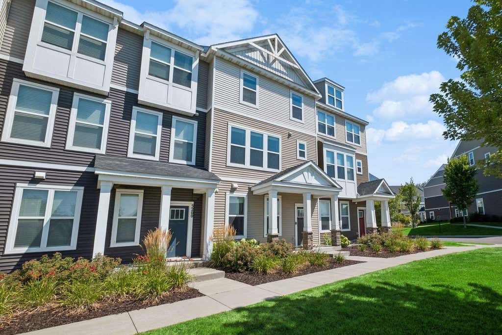 Photo of 5202 Hampton Street NE, Prior Lake, MN 55372 (MLS # 7122945)