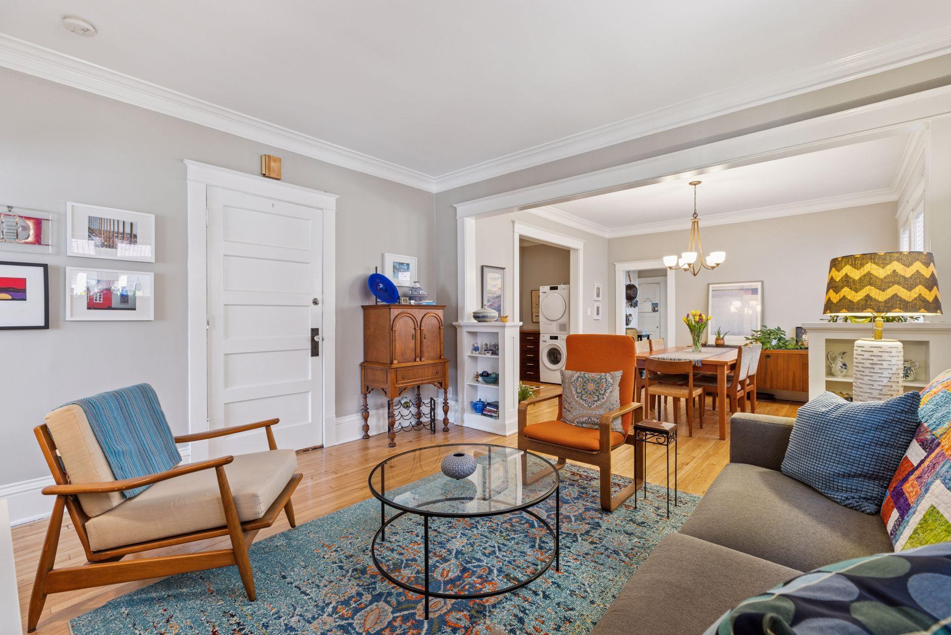 87 Milton Street N 1