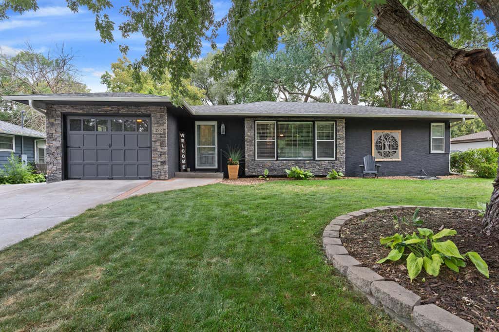 Photo of 322 Oakwood Drive, Anoka, MN 55303 (MLS # 7128067)