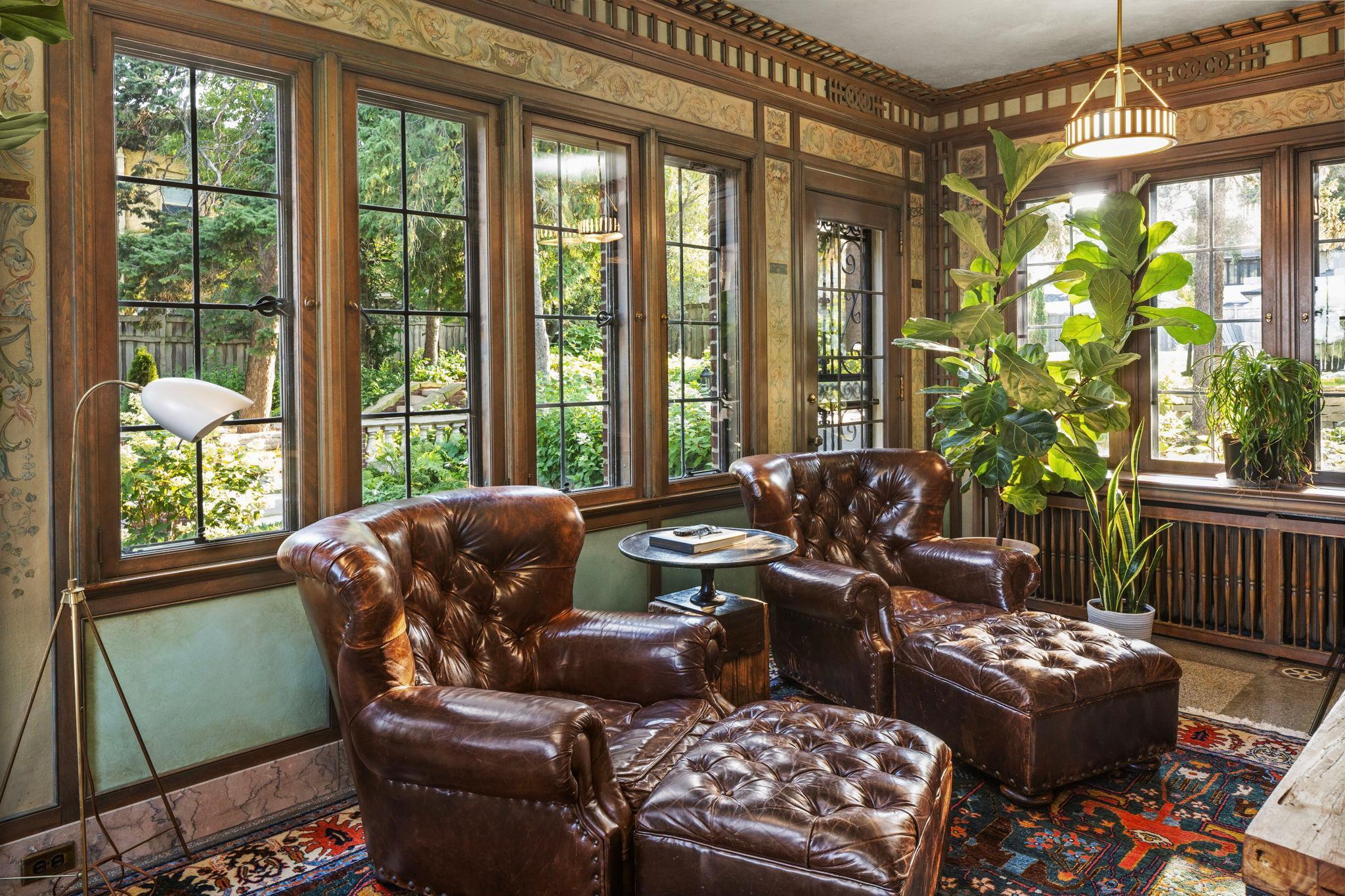 2740 W Lake Of The Isles Parkway