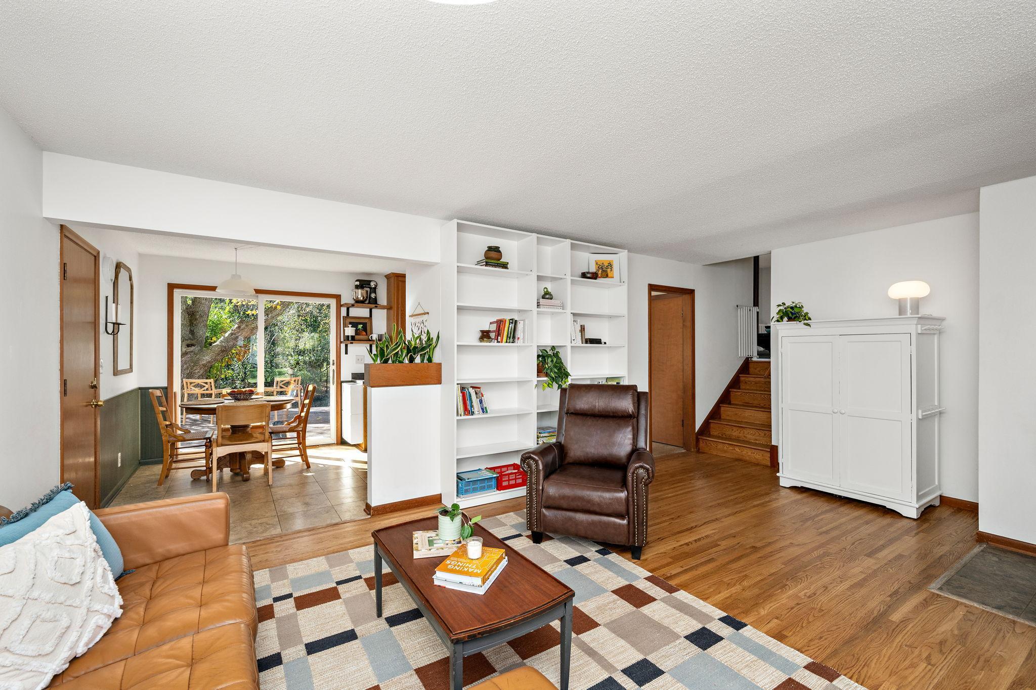 4625 Southmore Drive