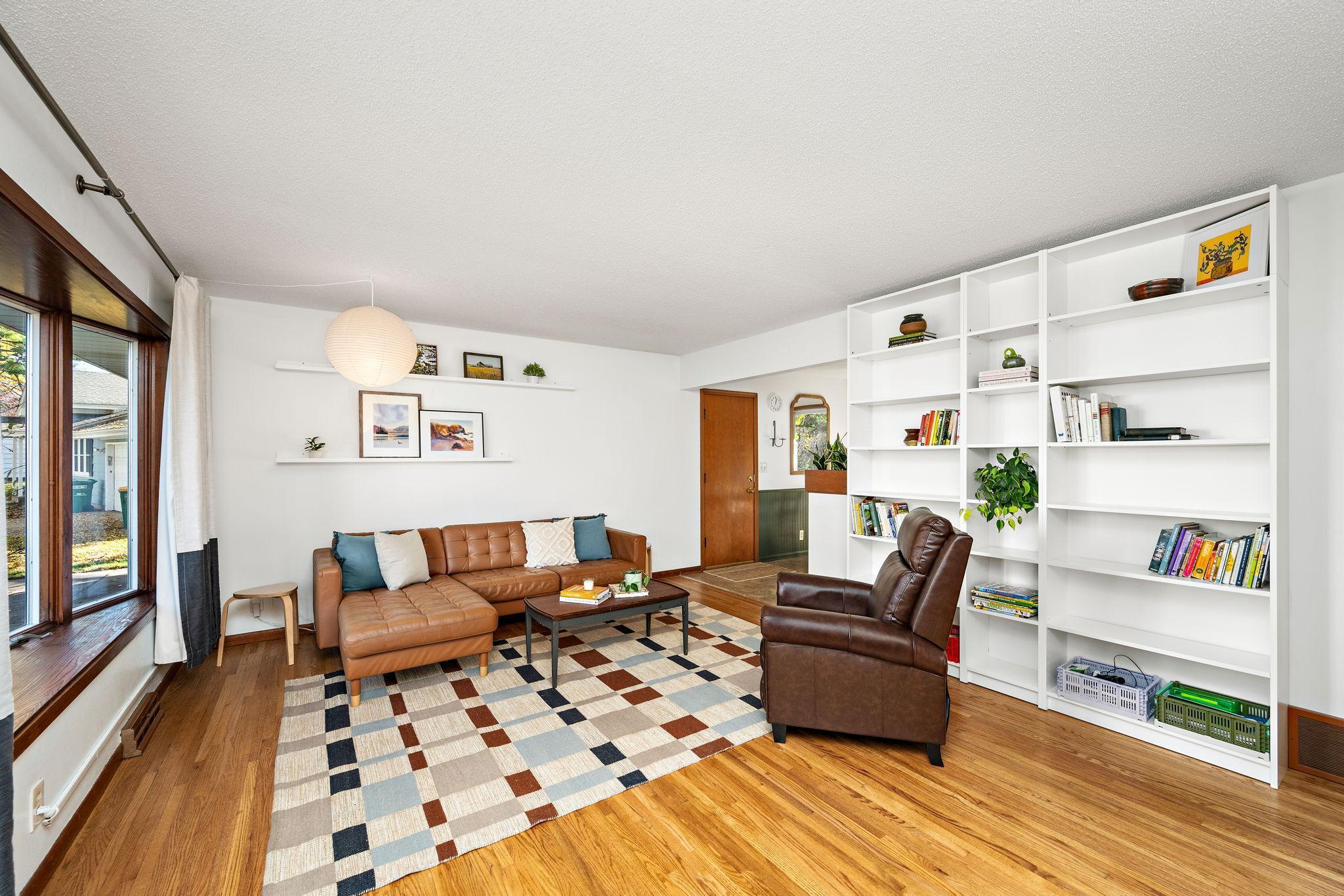 4625 Southmore Drive