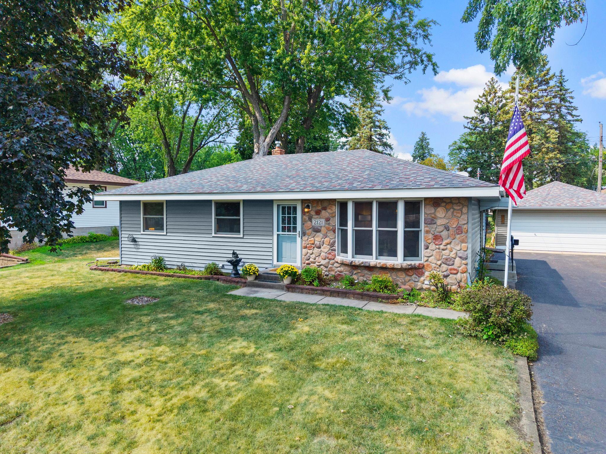 2121 Radatz Avenue