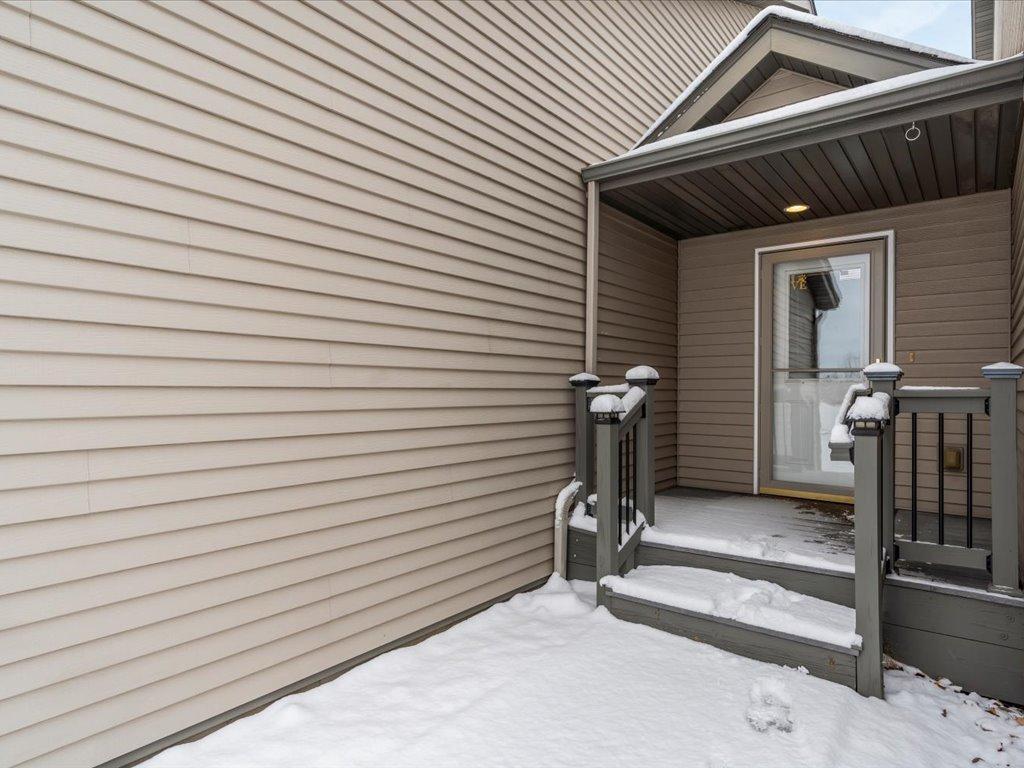 15273 Clearview Lane