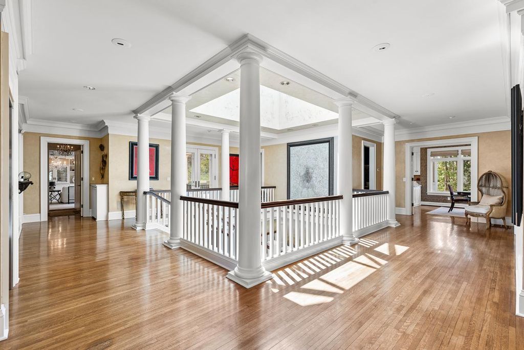Photo of 2427 E Lake Of The Isles Parkway, Minneapolis, MN 55405 (MLS # 6681241)