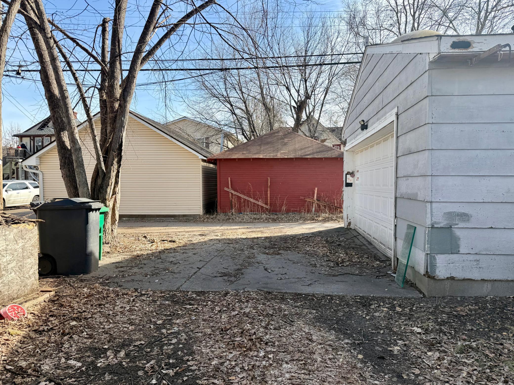 3906 Emerson Avenue N