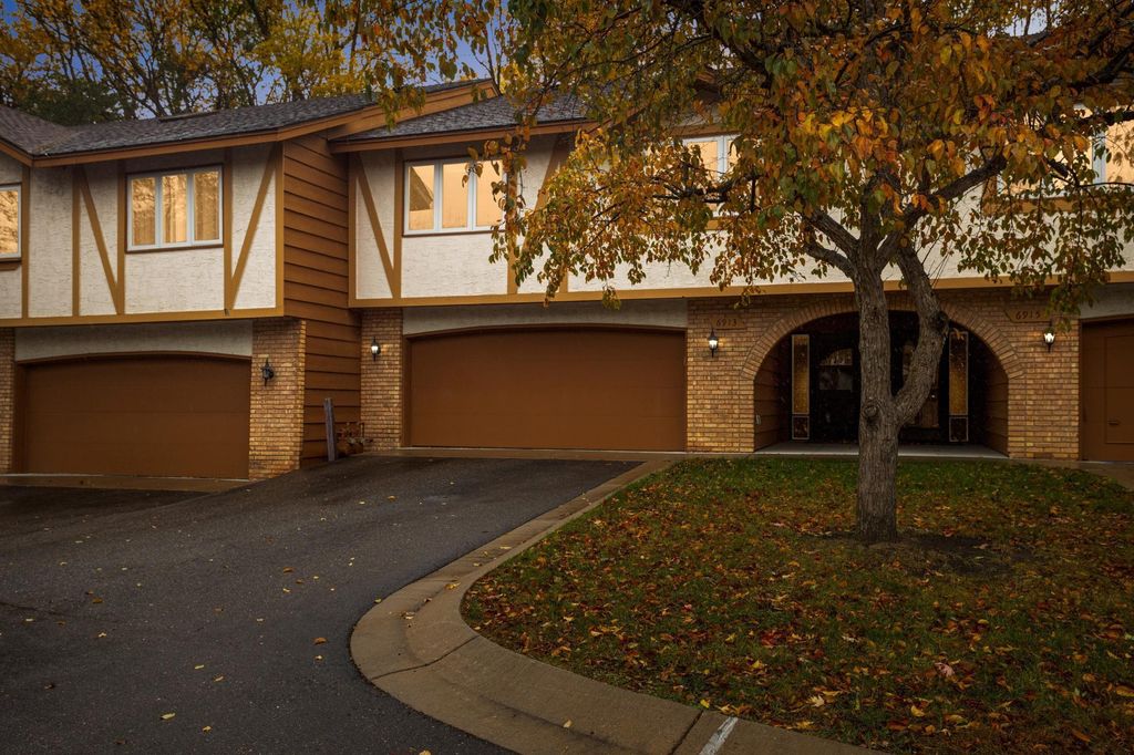 Photo of 6913 Edenvale Boulevard, Eden Prairie, MN 55346 (MLS # 7024756)