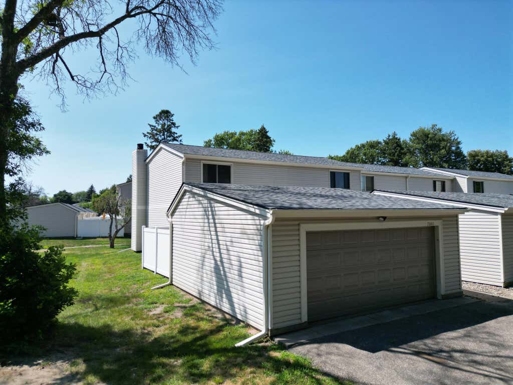 Photo of 7640 Hampshire Avenue N, Brooklyn Park, MN 55428 (MLS # 7124657)