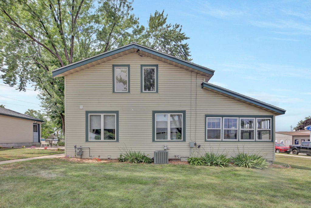 Photo of 303 N Lakeshore Drive, Lake City, MN 55041 (MLS # 7116058)