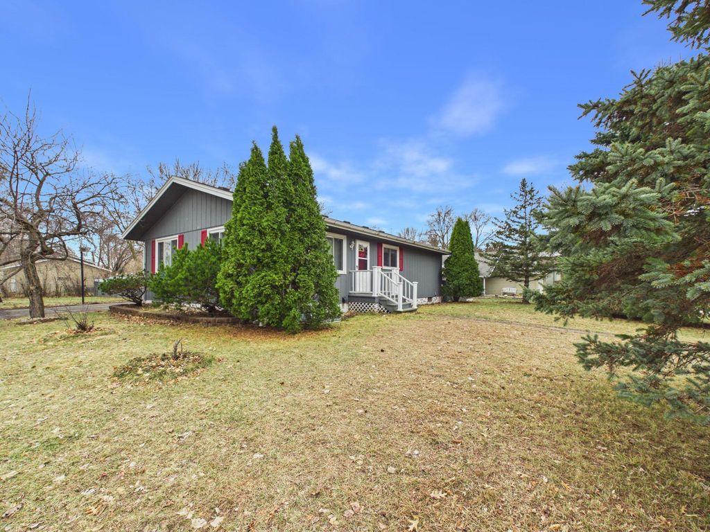 Photo of 1507 29th Avenue N, Saint Cloud, MN 56303 (MLS # 7044240)