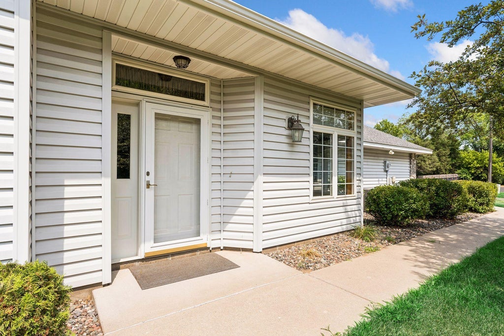 Photo of 3849 Stonehaven Court, Anoka, MN 55303 (MLS # 7116469)