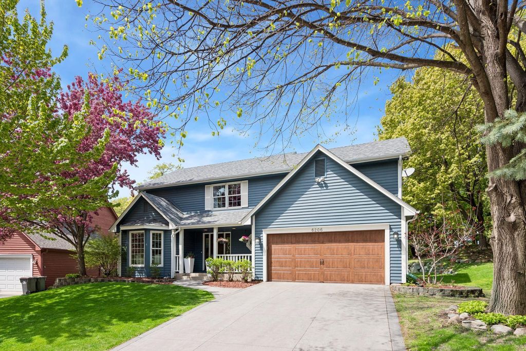 Photo of 6206 Cascade Pass, Chanhassen, MN 55317 (MLS # 7068205)