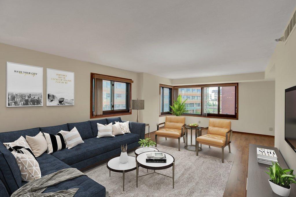 26 10th Street W 502
