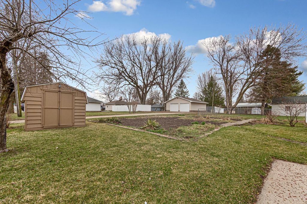 Photo of 1172 6th Avenue SW, Faribault, MN 55021 (MLS # 7042028)