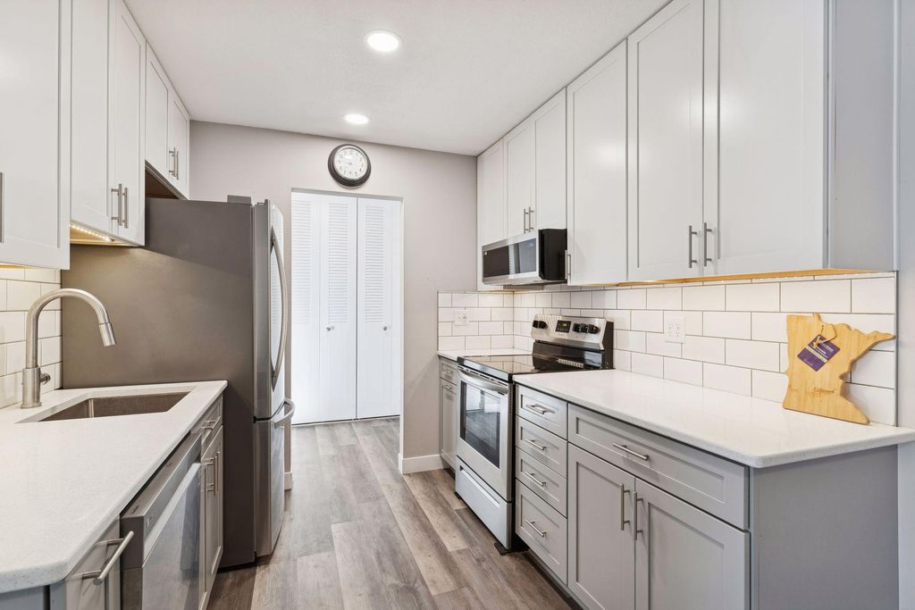 Photo of 4380 Brookside Court #119, Edina, MN 55436 (MLS # 7017445)