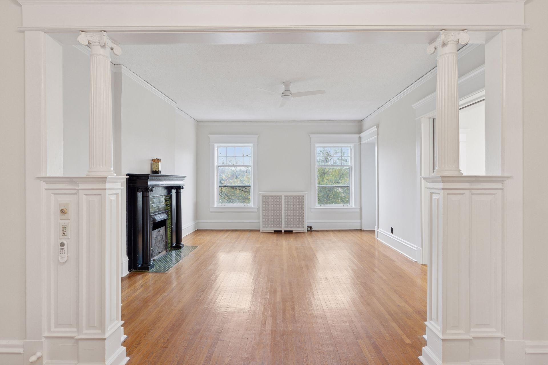 614 Grand Avenue 3EE