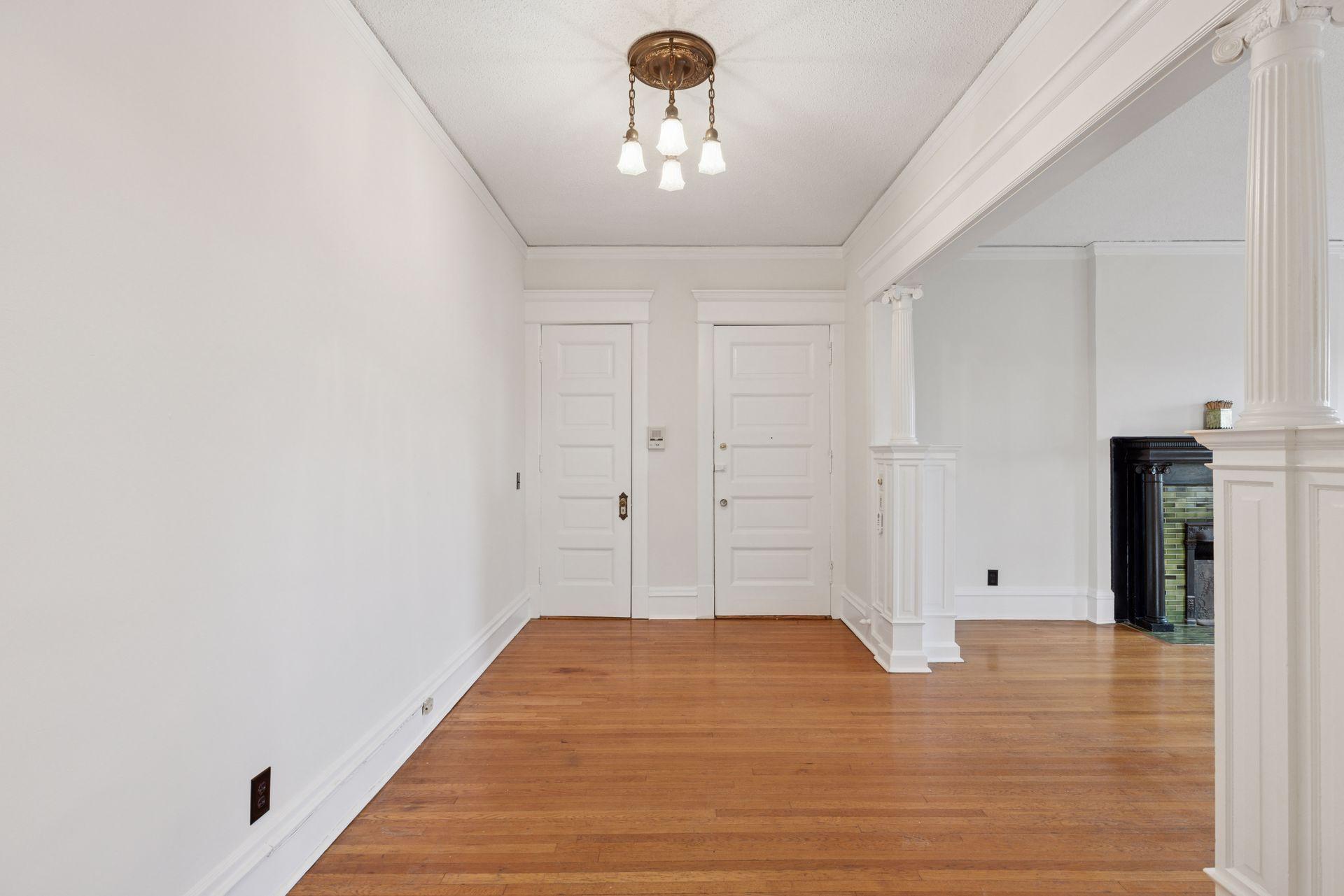 614 Grand Avenue 3EE