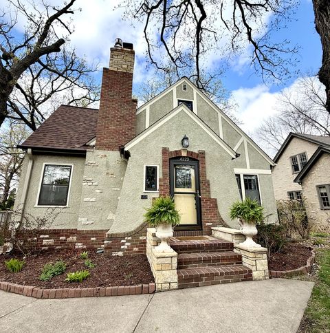 4223 Washburn Avenue N Minneapolis MN 55412