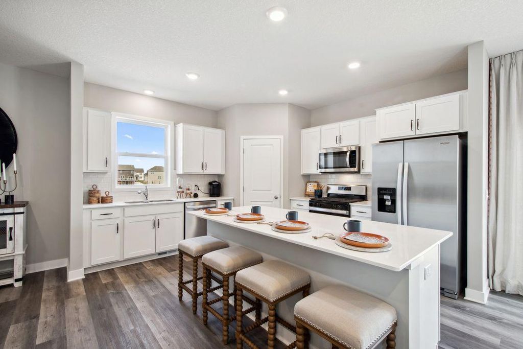 Photo of 17053 Draper Way, Lakeville, MN 55044 (MLS # 7010039)