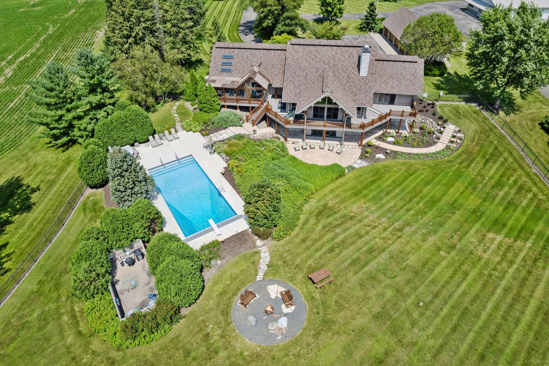 1579 County Road M