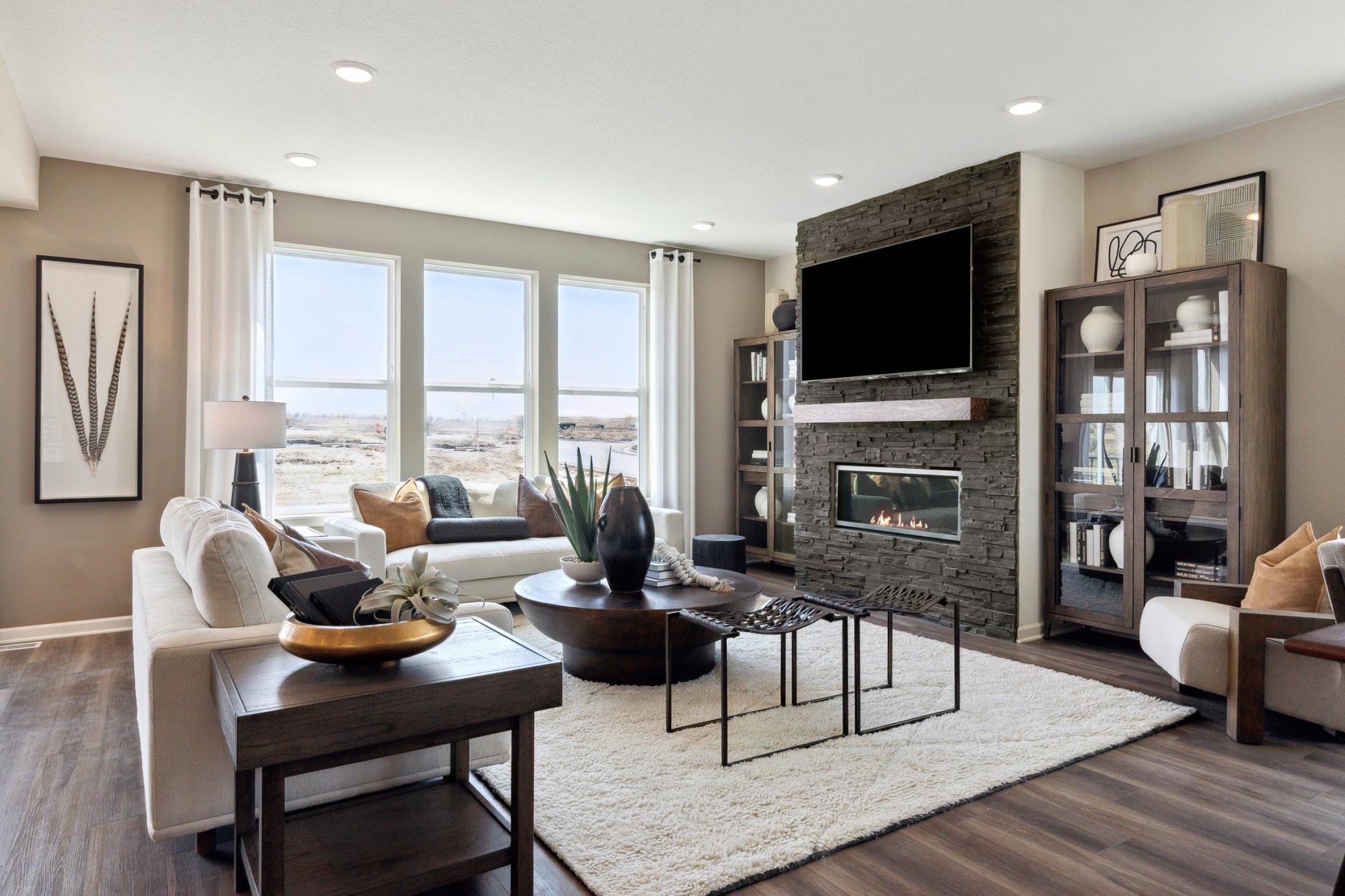 1586 Norbert Lane