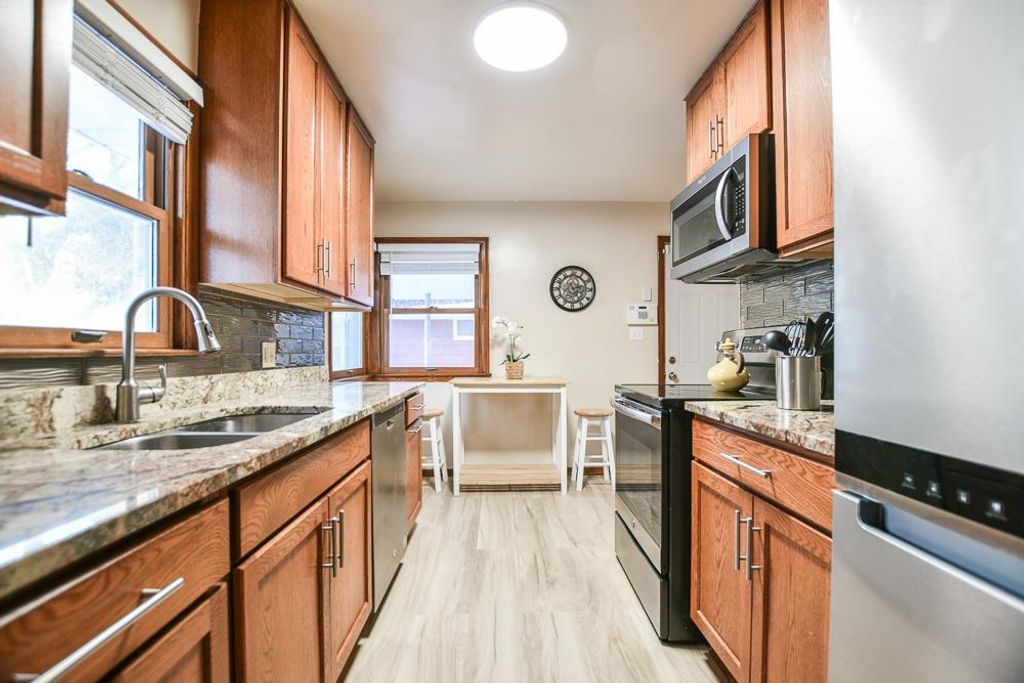 Photo of 7605 Oakland Avenue, Richfield, MN 55423 (MLS # 7000938)