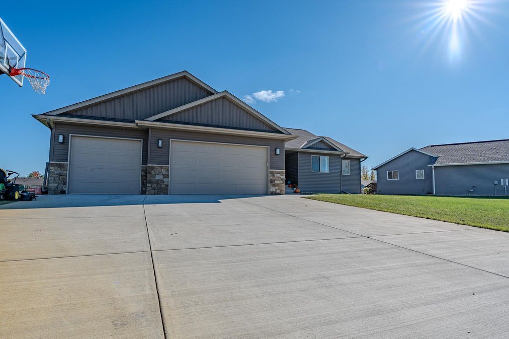 Photo of 4715 Dixie Lane SW, Alexandria, MN 56308 (MLS # 7017823)