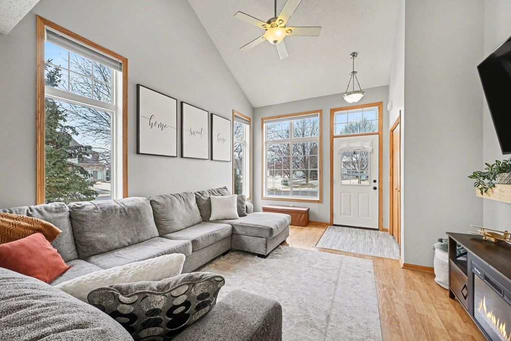 Photo of 17075 Eagleview Way, Farmington, MN 55024 (MLS # 7020875)