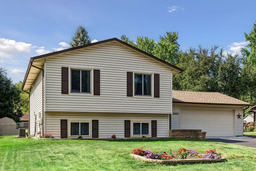 Photo of 9775 103rd Avenue N, Maple Grove, MN 55369 (MLS # 7114825)