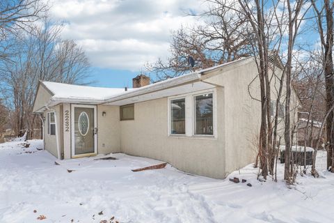 2232 Searle Street Maplewood MN 55117