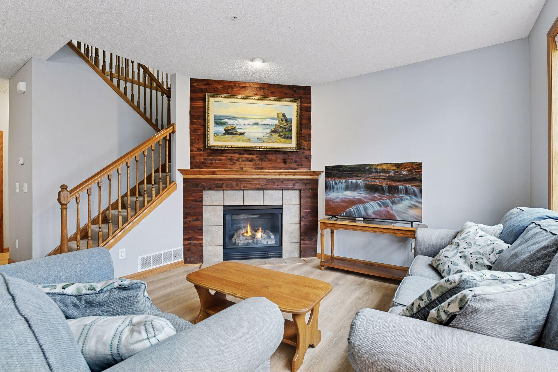 1976 Clover Ridge Drive